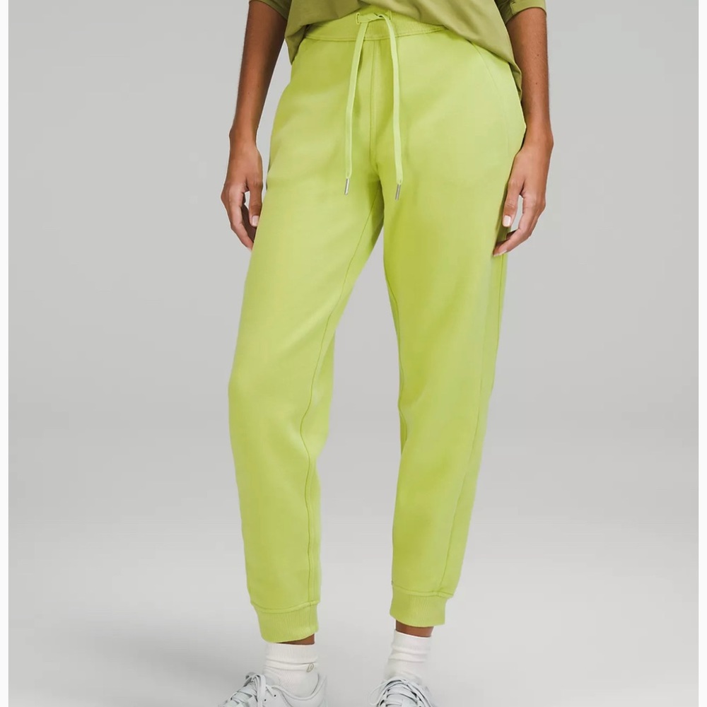 Lululemon Scuba HR jogger NWT